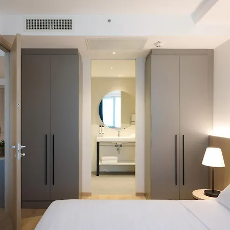 Rmh Raffaello Hotel Módena
