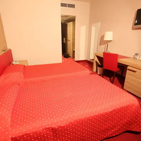 Rmh Raffaello 호텔 4*