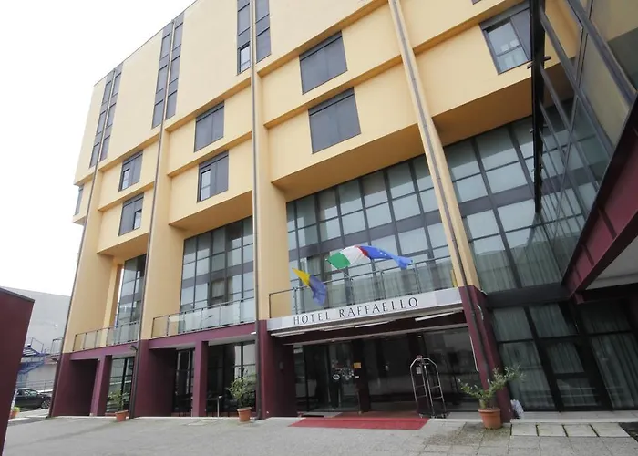 Rmh Raffaello Hotel Modène