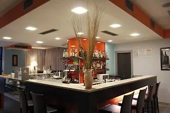 Rmh Raffaello מודנה