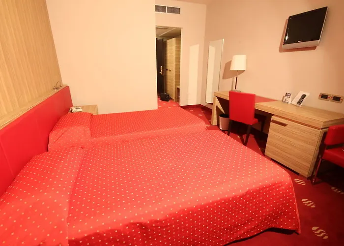 Rmh Raffaello Hotel 4*