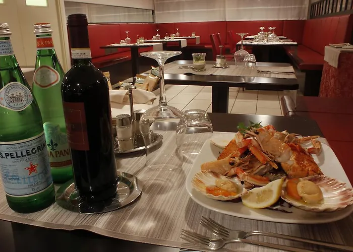 מלון Rmh Raffaello 4*